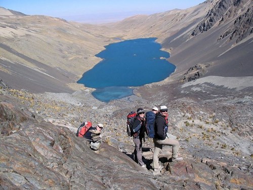 Trekking towards the Condoriri valley.jpg