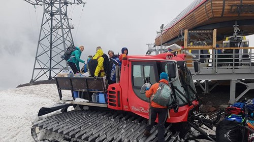 Snowcat used on Mount Elbrus.jpg